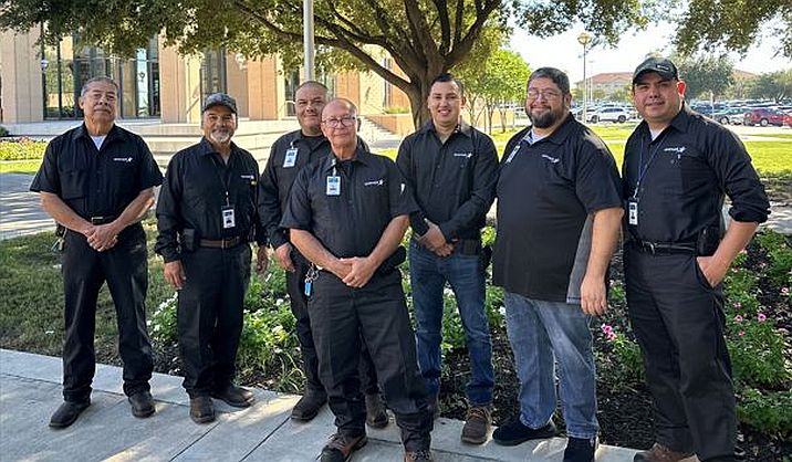 Aramark team members at TAMIU
